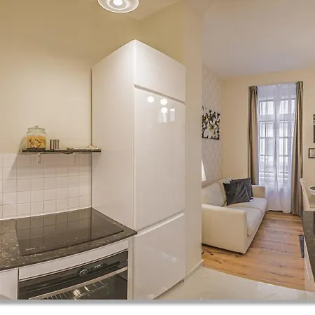 Apartmán City-center With Stylish And Modern Comforts